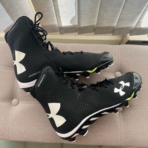 Size (14) Under Armour Spine Cleats